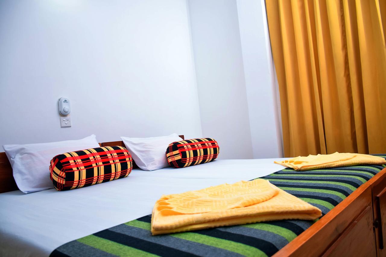Vishmee Holiday Inn Embilipitiya Exterior foto